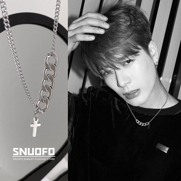 Jauna modeļa krusteniska piekarama tērauda ķēde vīriešiem