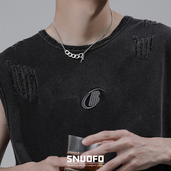 Jauna modeļa krusteniska piekarama tērauda ķēde vīriešiem