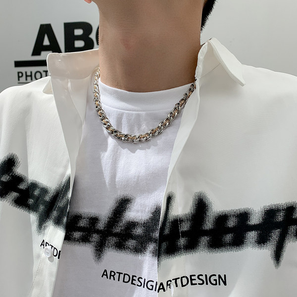 Vīriešu ķēde sudraba krāsā ar lielu sietu