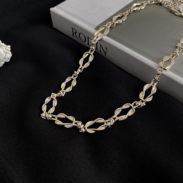 Vīriešu ķēdīte ar sudraba pinumu