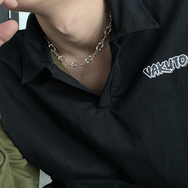 Vīriešu ķēdīte ar sudraba pinumu