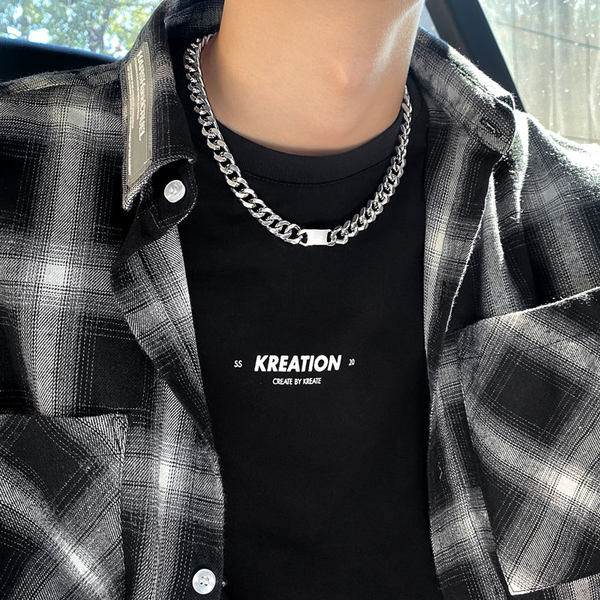 Šiuolaikinė vyriška grandinėlė su metaliniu užsegimu