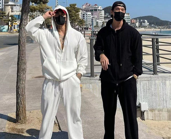 Sporta apakšdaļa ar kabatām - baltā un melnā krāsā