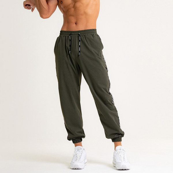 Ātri žūstošas vīriešu treniņbikses ar kaklasaiti un kabatu