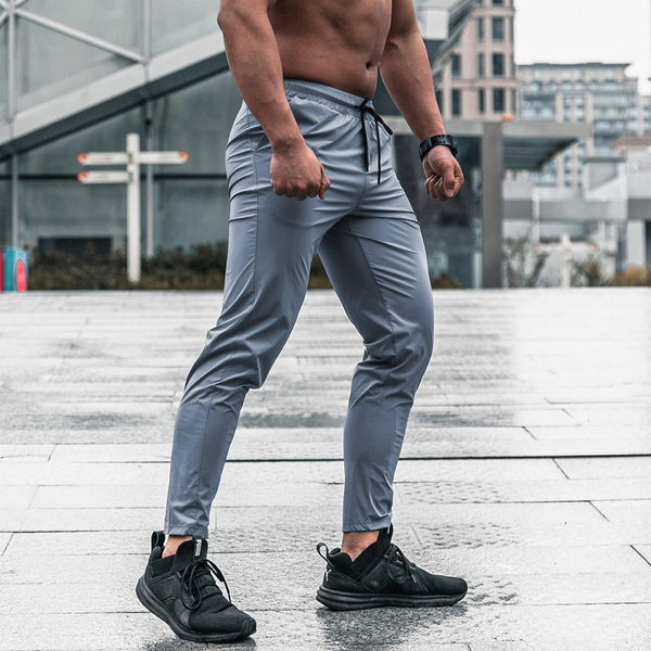 Sporta dibens no ātri žūstoša materiāla