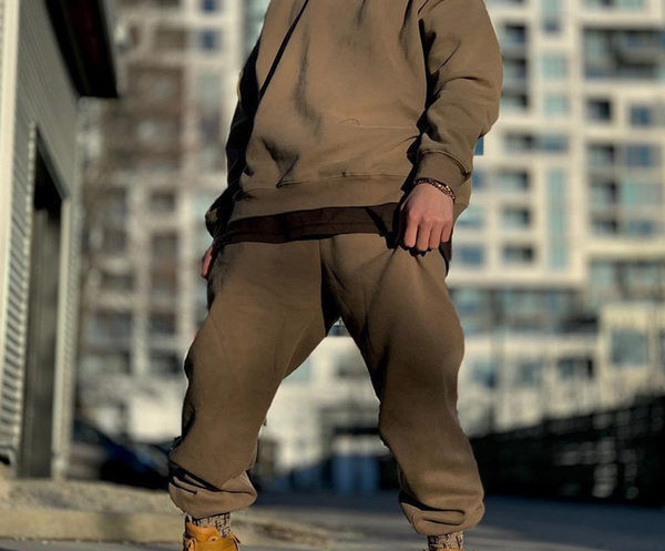 Sporta vīriešu bikses plats modelis