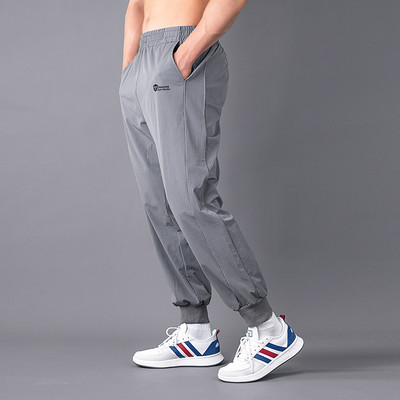 Sportiskas vīriešu apakšbikses ar uzrakstu