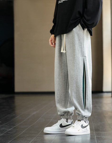 Sportos férfi nadrág - szegéllyel