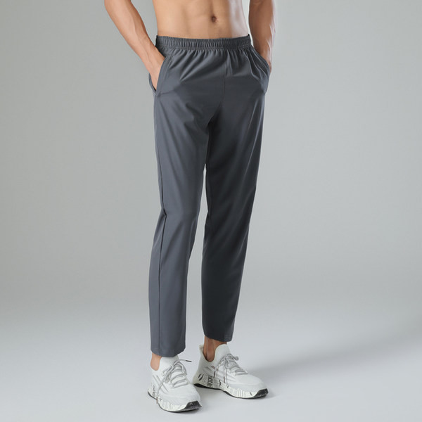 Bezmaksas raksta vīriešu bikses ar kabatu