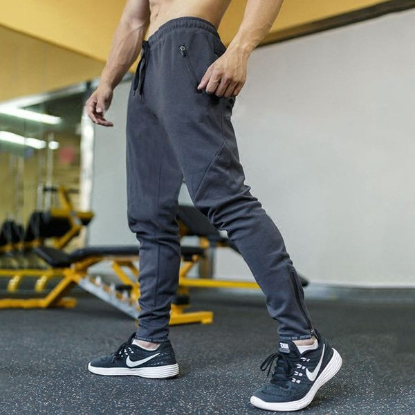 Vīriešu treniņbikses ar kabatu un saitēm