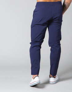 Tīras bikses ar šņorēm un kabatu