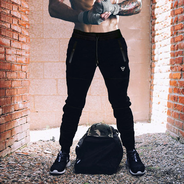 Vīriešu sporta dibens ar kabatām