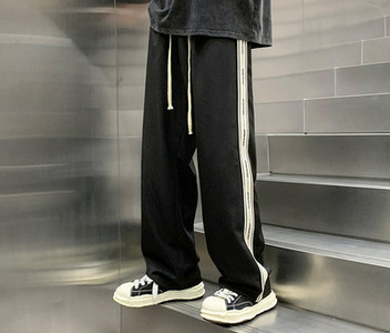 Sportiskas vīriešu apakšbikses ar apmalēm