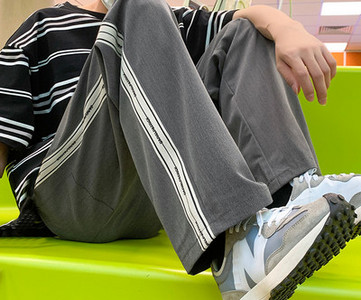 Sportiskas vīriešu apakšbikses ar apmalēm