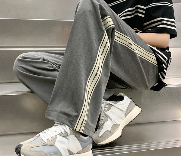 Sportiskas vīriešu apakšbikses ar apmalēm