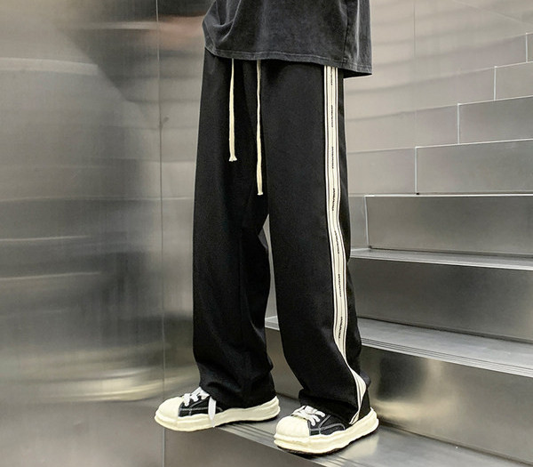 Sportiskas vīriešu apakšbikses ar apmalēm