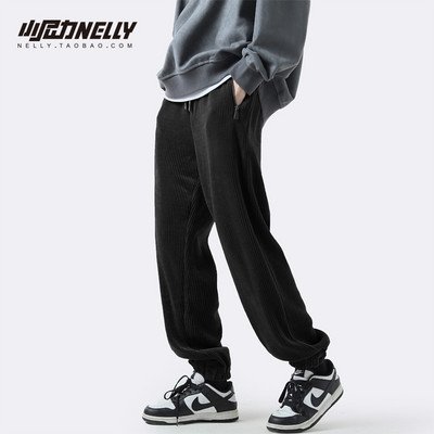 Ανδρικό κοτλέ παντελόνι με σχέδιο φαρδύ τσέπη