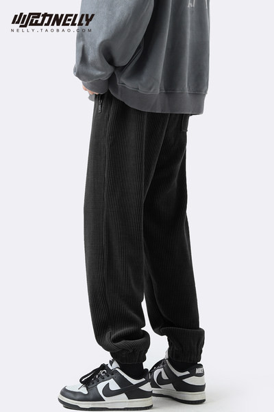 Ανδρικό κοτλέ παντελόνι με σχέδιο φαρδύ τσέπη