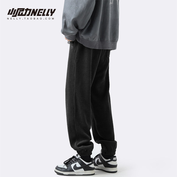 Ανδρικό κοτλέ παντελόνι με σχέδιο φαρδύ τσέπη