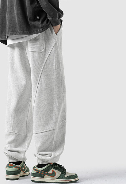 Φαρδύ ανδρικό παντελόνι με λογότυπο