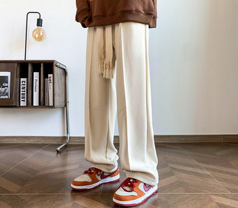 Široki model muških hlača sa vezicama u više boja