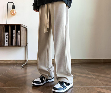 Široki model muških hlača sa vezicama u više boja