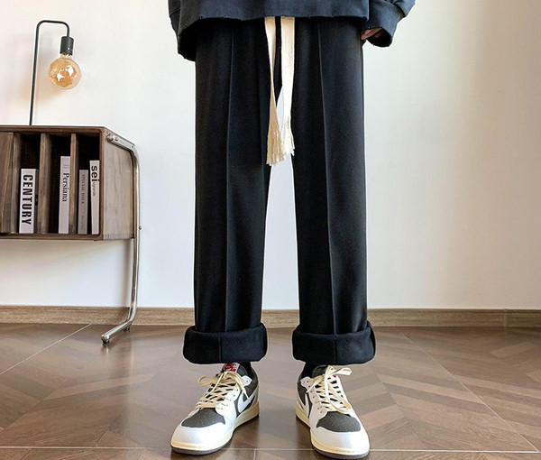 Široki model muških hlača sa vezicama u više boja