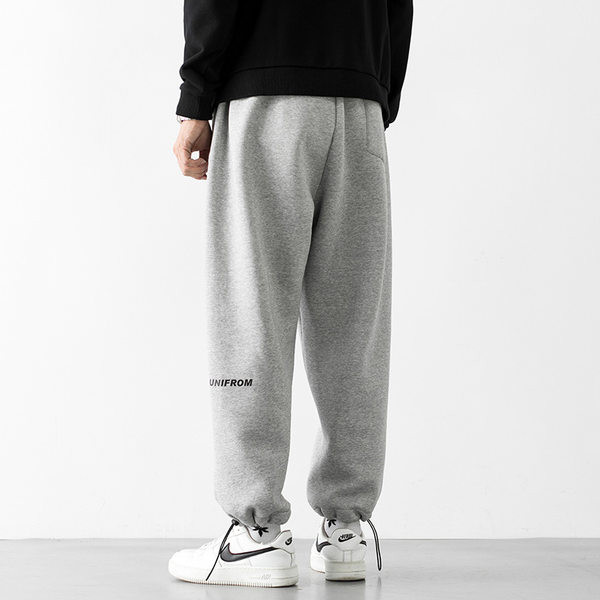 Ikdienas vīriešu apakšdaļa ar kabatām - melnā un pelēkā krāsā