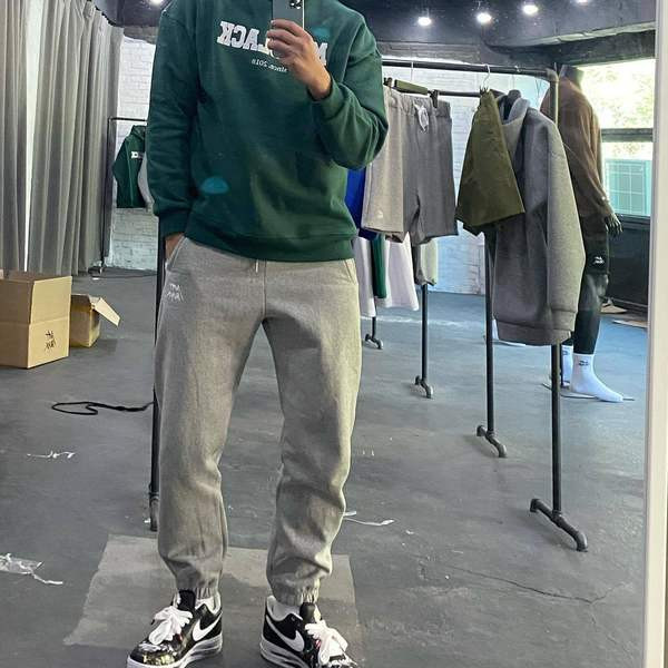 Vīriešu bikses ar kabatu trīs krāsās