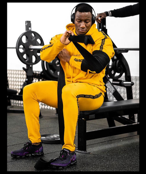 Őszi férfi sportnadrág fűzős felirattal