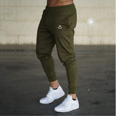 Férfi nadrág fűzővel, különböző színekben