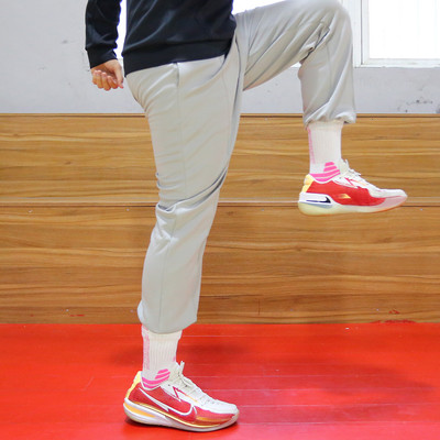 Jauns vīriešu apakšveļas modelis vairākās krāsās