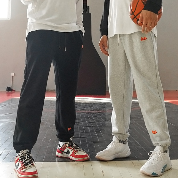 Vīriešu sporta bikses ar kabatu