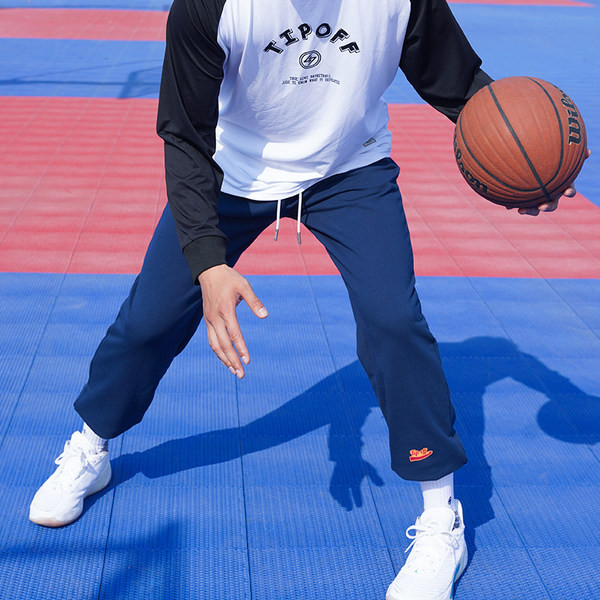 Vīriešu sporta bikses ar kabatu