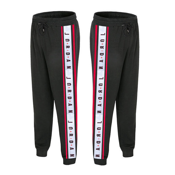 Férfi melegítőnadrág tömítéssel és mintával