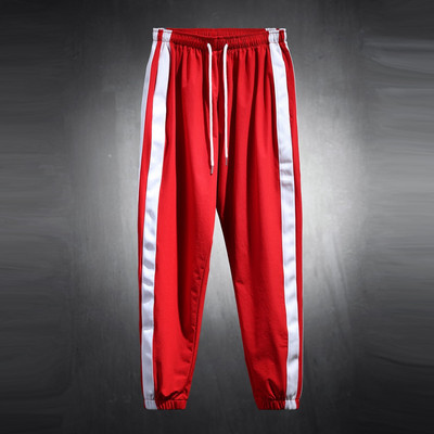 Ανδρικό παντελόνι με αθλητικό μοντέλο με τσέπη και μπορντούρα