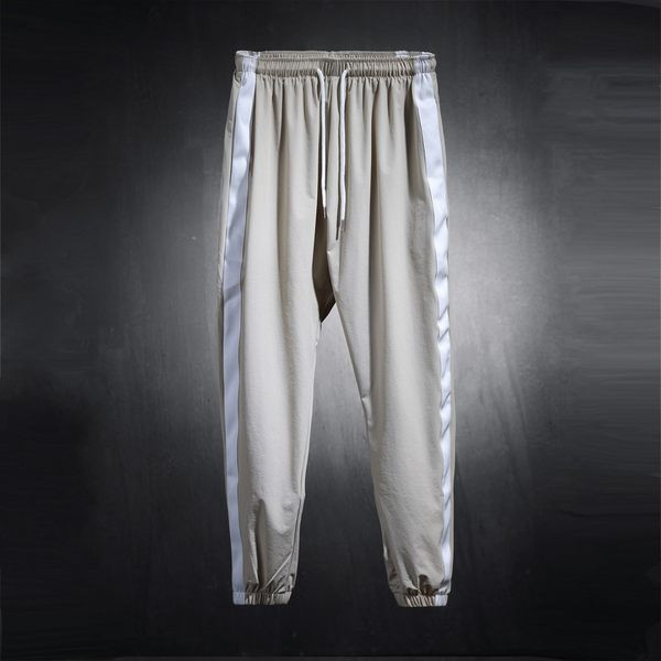 Ανδρικό παντελόνι με αθλητικό μοντέλο με τσέπη και μπορντούρα