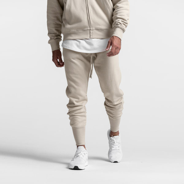 Μονόχρωμο ανδρικό παντελόνι με αθλητικό μοντέλο τσέπης