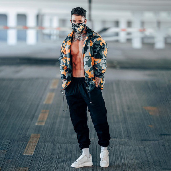 Спортен мъжки панталон от бързосъхнеща материя