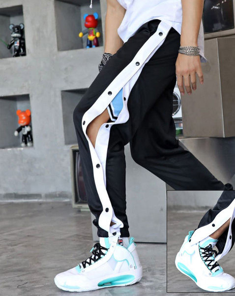 Vīriešu treniņbikses ar pogas aizdari sānos