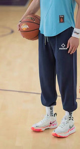 Muške hlače visokog struka s natpisom