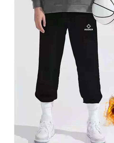 Ikdienas vīriešu dibens ar uzrakstu - melnā un pelēkā krāsā