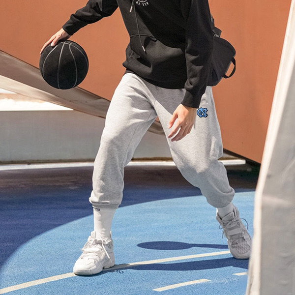 Új modell sportnadrág két modell hímzéssel és fűzővel