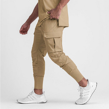 Casual παντελόνι με πλαϊνές τσέπες