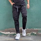 Muške hlače sa sportskim modelom džepa