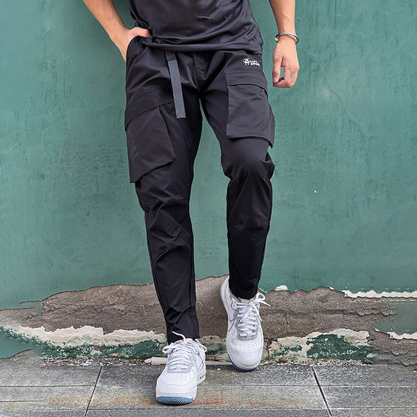 Muške hlače sa sportskim modelom džepa