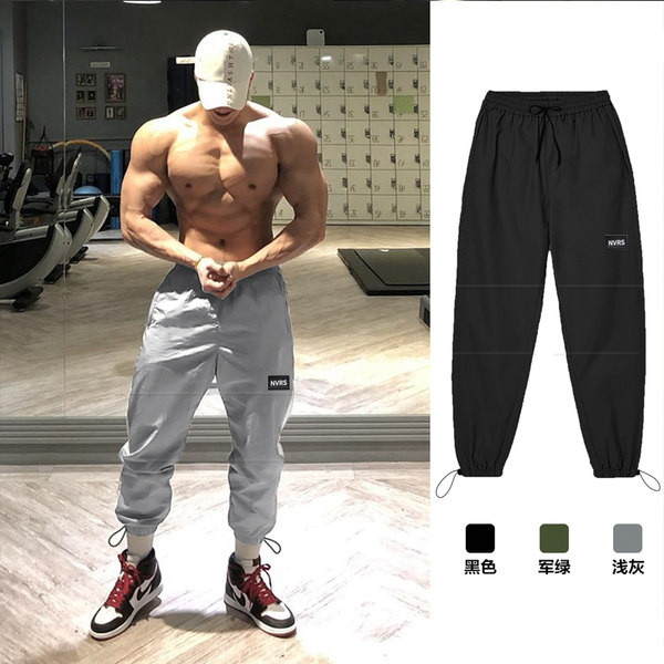 Vīriešu sporta bikses ar mežģīnēm