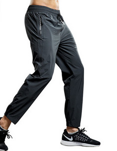 Sportos férfi nadrág fűzős