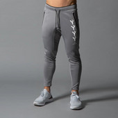 Vīriešu sporta dibens ar mežģīnēm