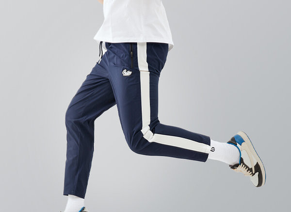 Ikdienas sporta bikses ar šņorēm un šņorēm